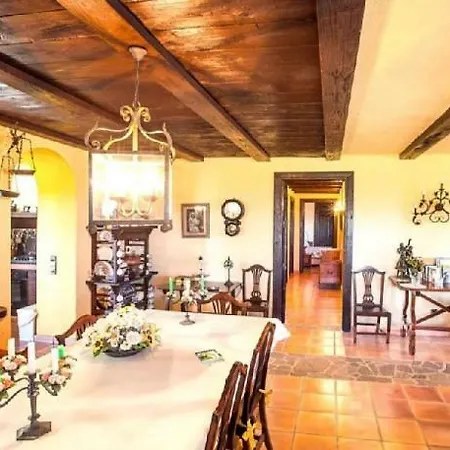 Casa Bodega Tinoca *